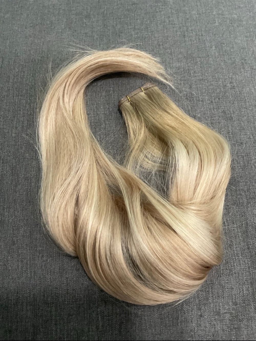 Blonde 24 inch infinity hair extension weft